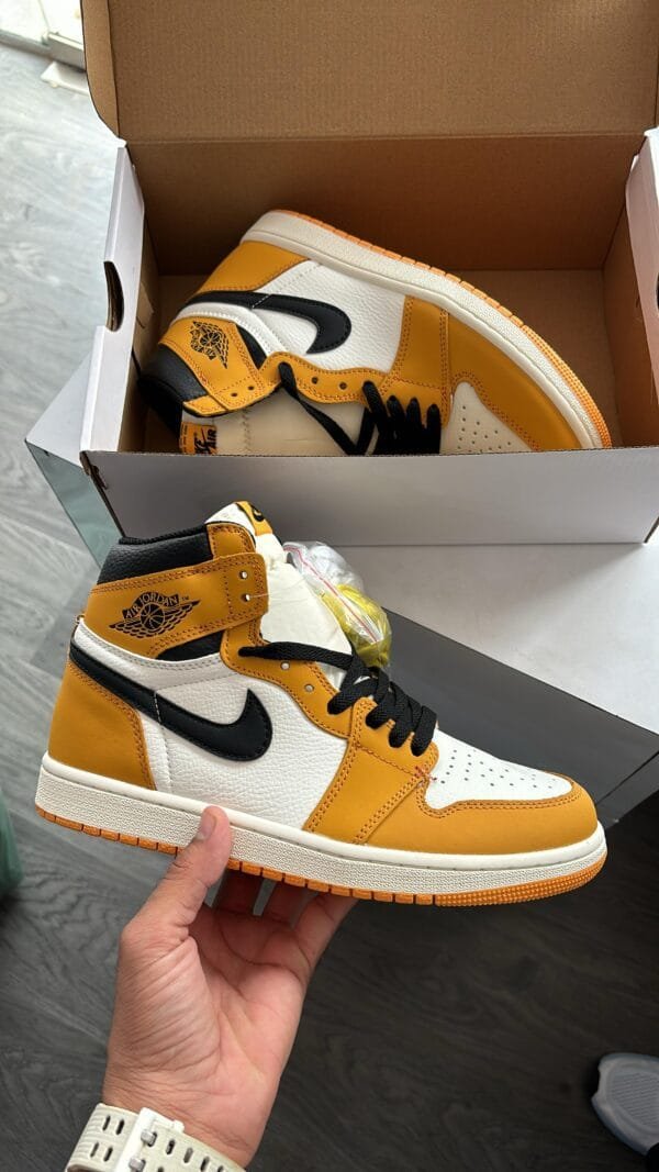 AIR JORDAN One High & Mid