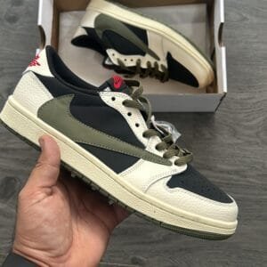 AIR JORDAN X TRAVIS SCOTT One Low Olive