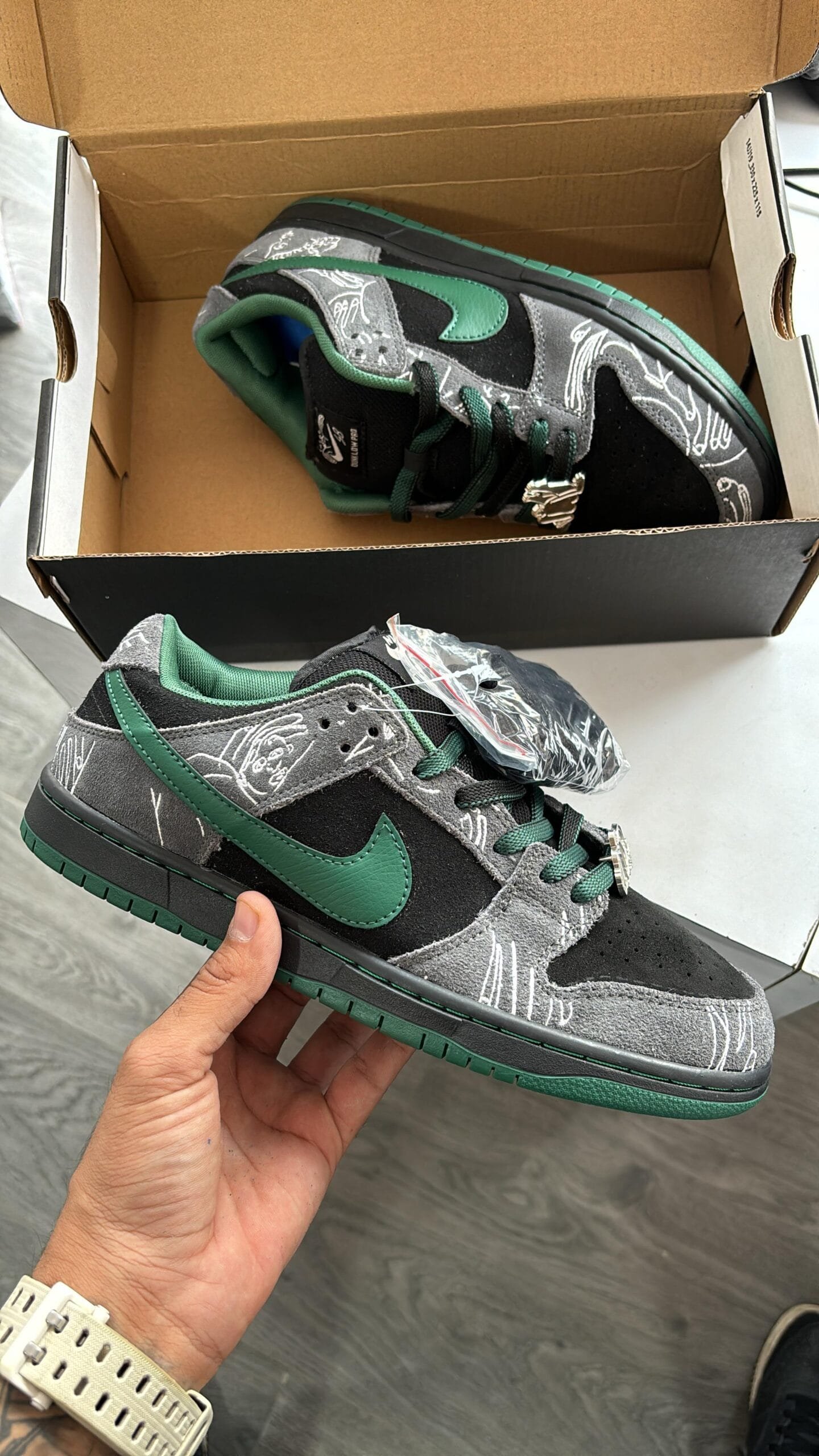 NIKE Dunk Low "There Skateboards" Street Edition