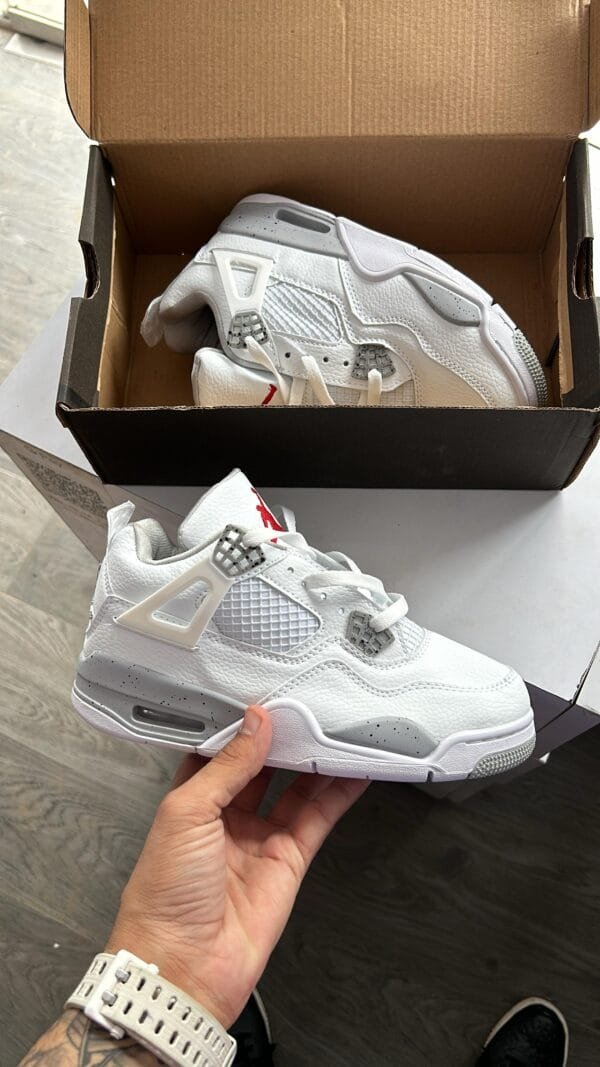 JORDAN Retro 4 Top Selling Editions