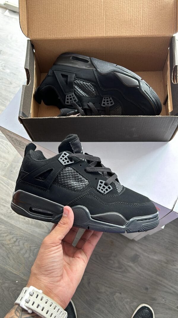 JORDAN Retro 4 Top Selling Editions
