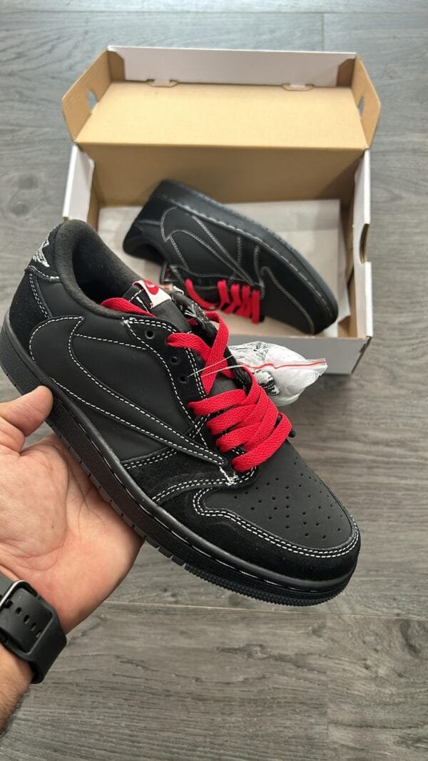 AIR JORDAN X TRAVIS SCOTT One Low "Black Phantom"