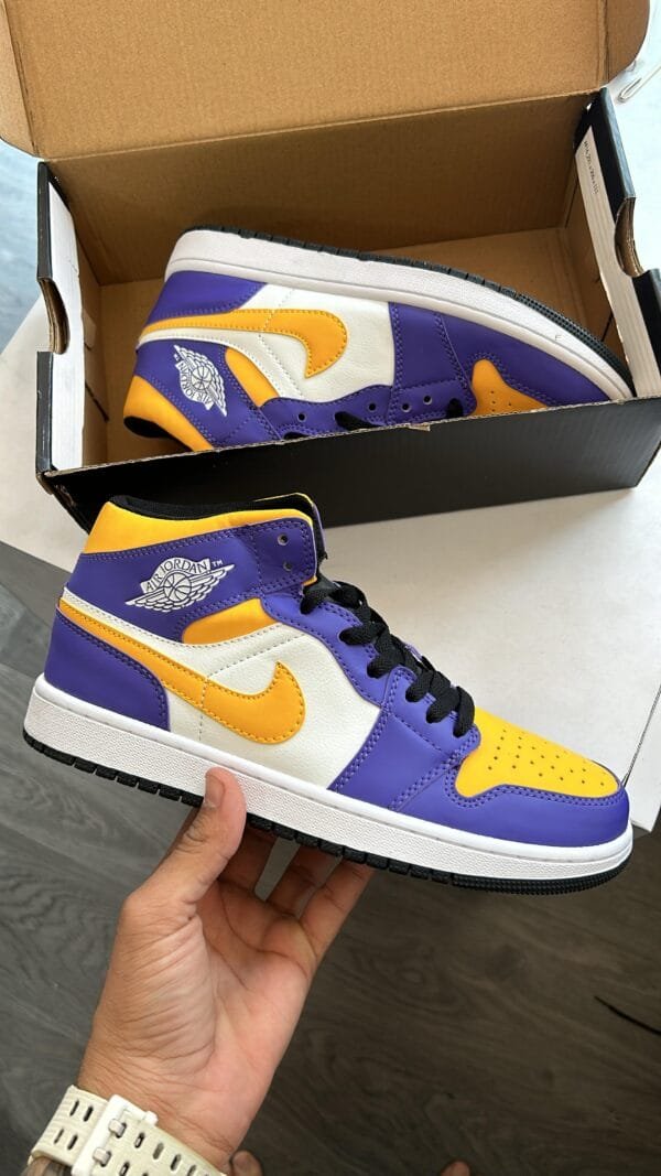 AIR JORDAN One High & Mid