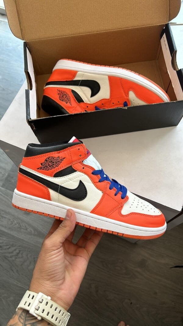 AIR JORDAN One High & Mid