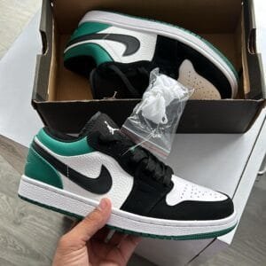 AIR JORDAN One Low Suede Editions