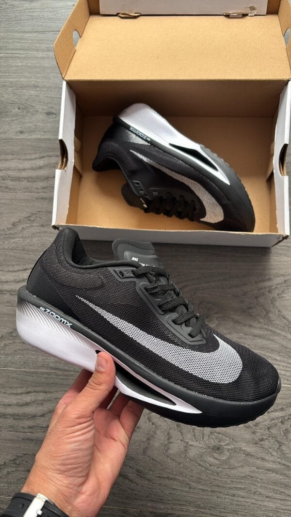 NIKE Zoom Fly Running