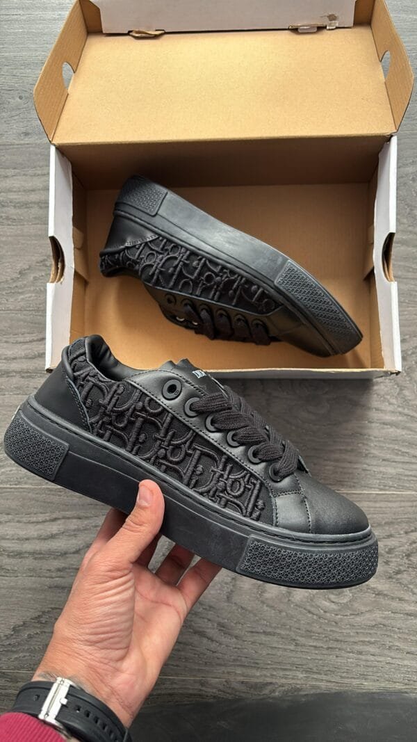 DIOR B 33 Classic Sneaker