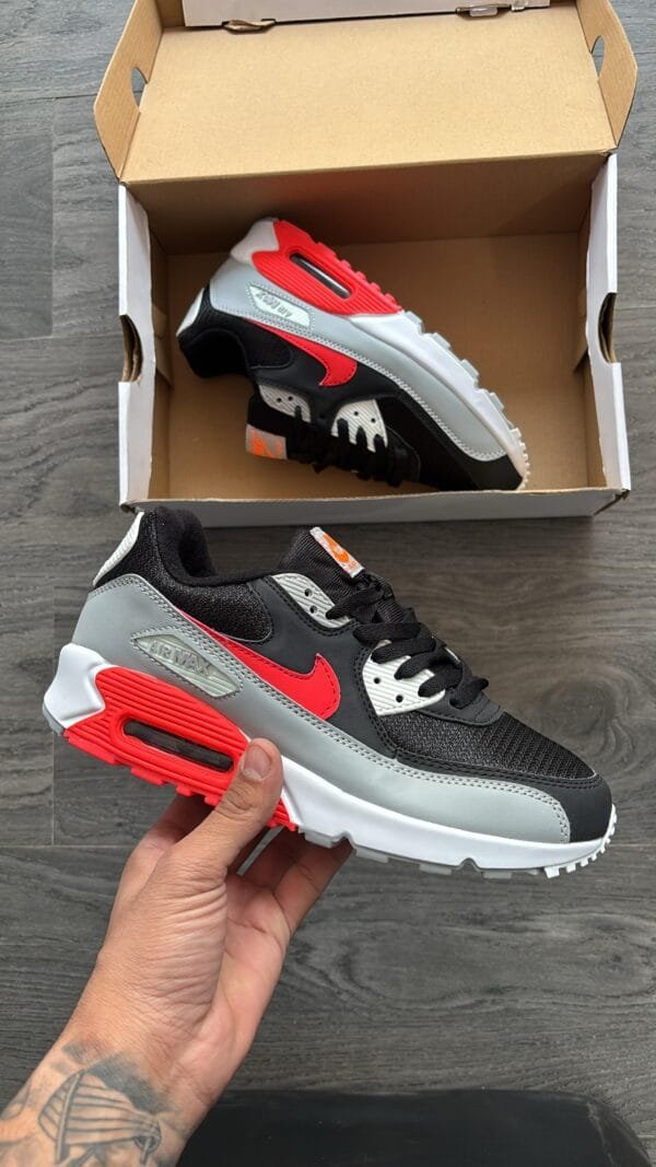 NIKE AirMax 90