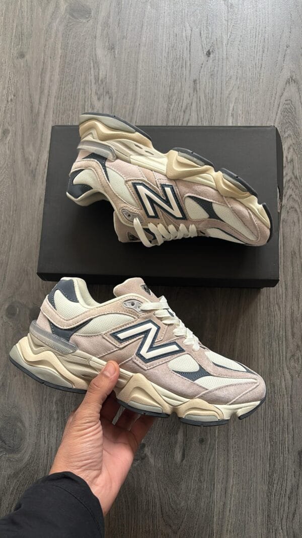 NEW BALANCE 9060