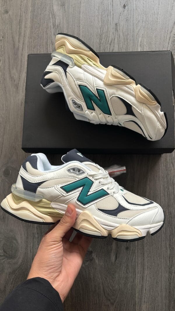 NEW BALANCE 9060