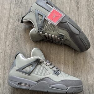 JORDAN Retro 4