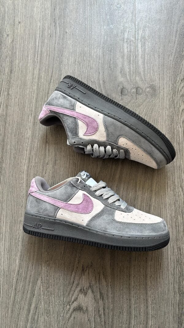 NIKE AirForce One Originals & Customs
