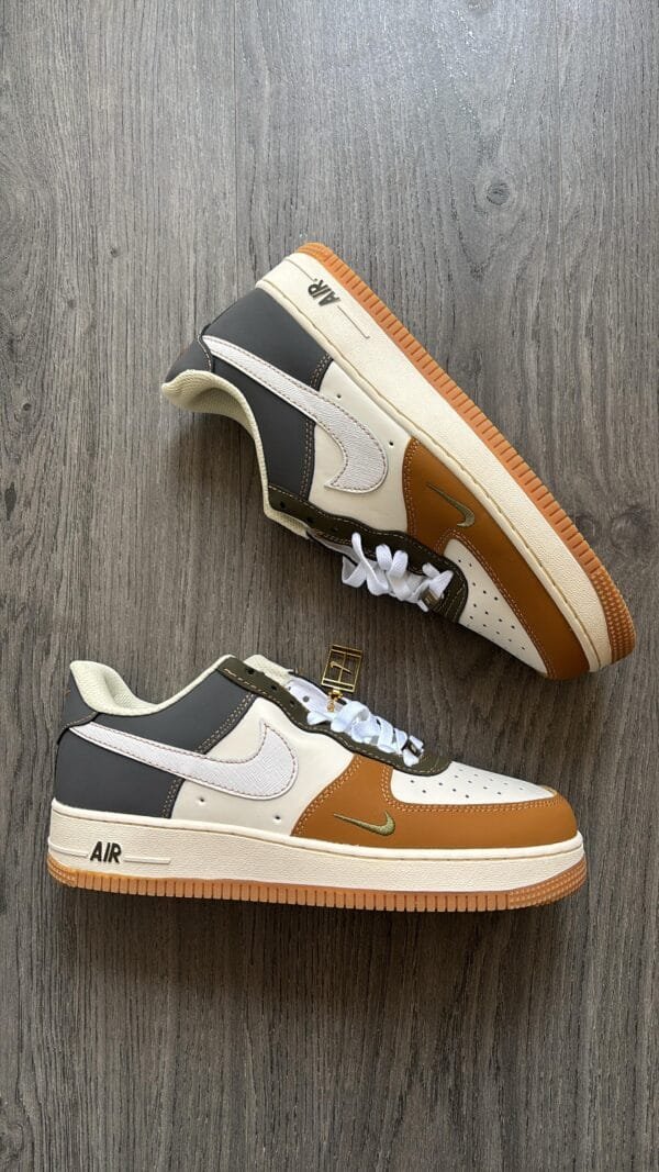 NIKE AirForce One Originals & Customs