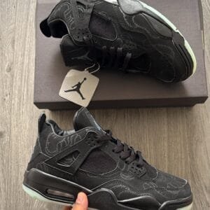 JORDAN Retro 4 KAWS