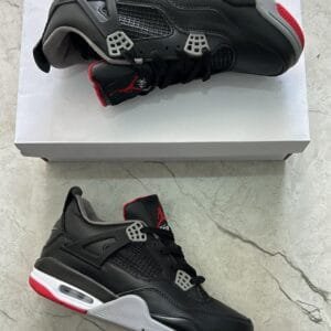 AIR JORDAN Retro 4 Bred
