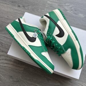 NIKE Dunk Lottery Limited Edition