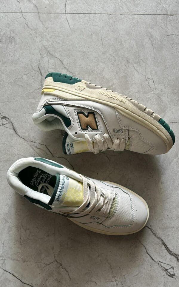 NEW BALANCE 550 Series