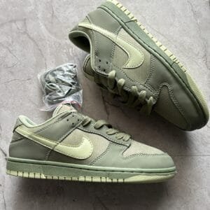 NIKE Dunk Oil Green Retro