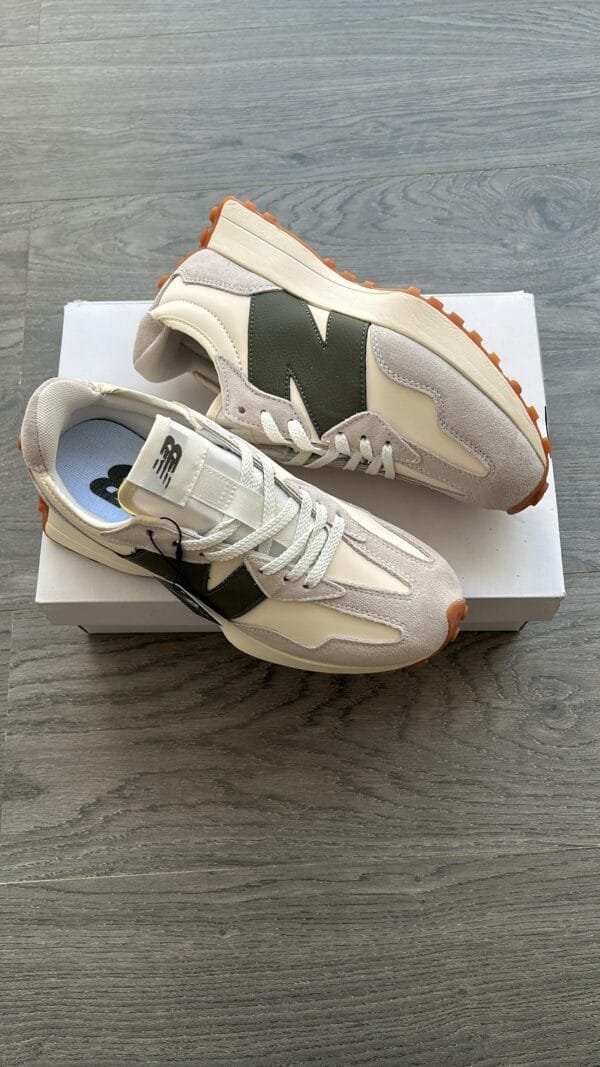 NEW BALANCE 327 Oak Leaf