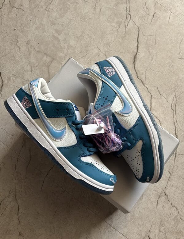 NIKE Dunk Raised Limited Edition
