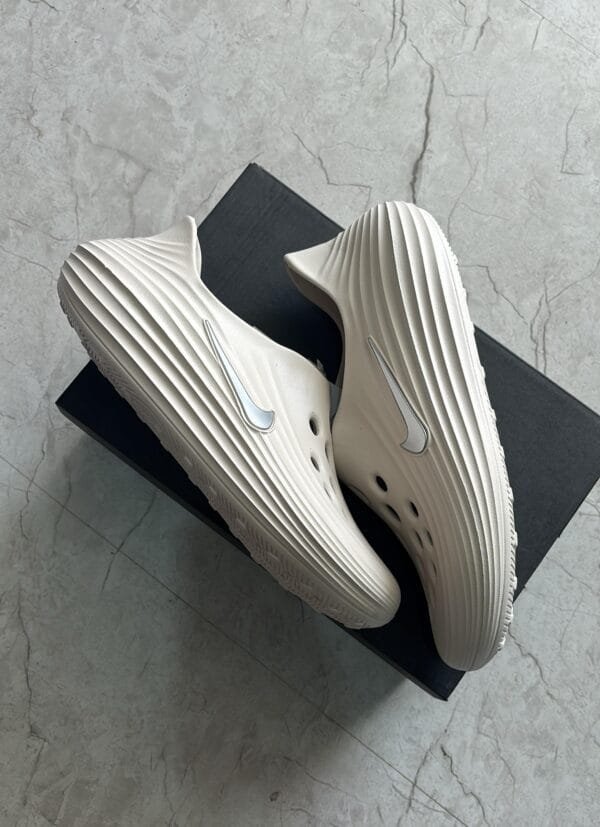 NIKE ReactX Rejuven 8 Clogs