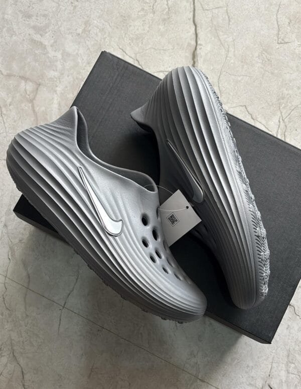 NIKE ReactX Rejuven 8 Clogs