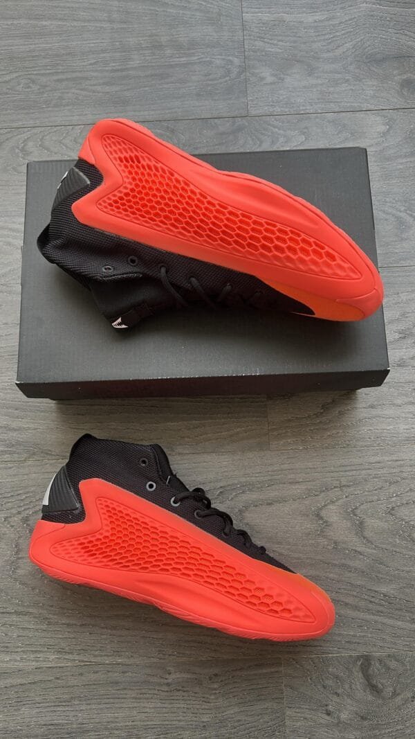 ADIDAS A.E 1