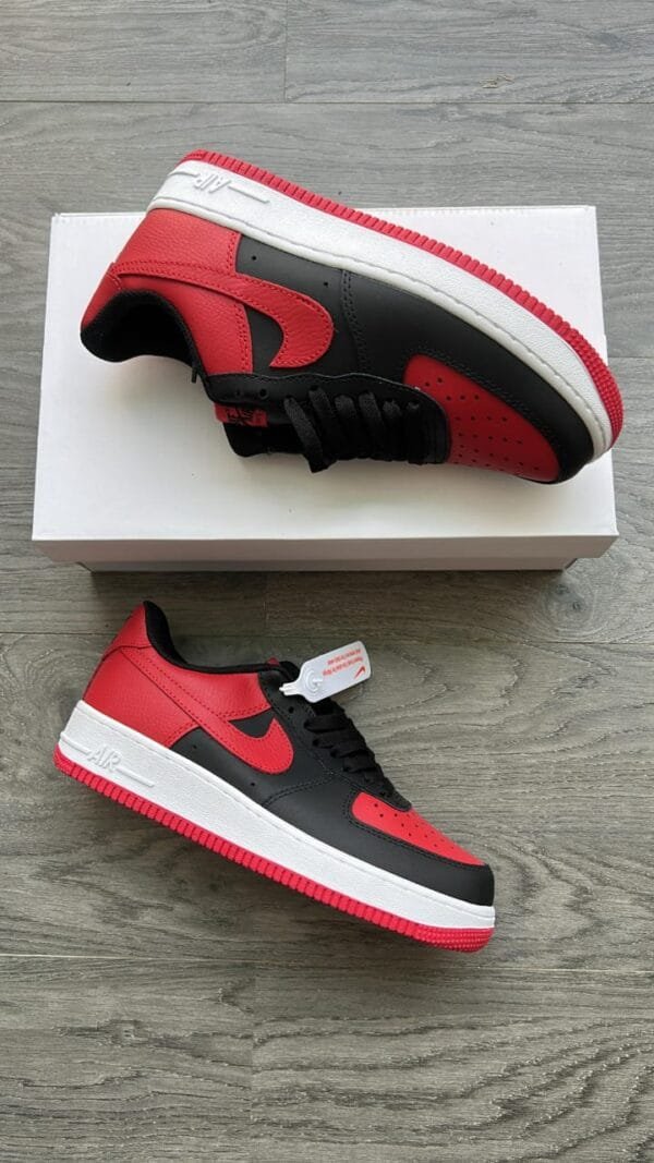 NIKE AirForce One Bred Series