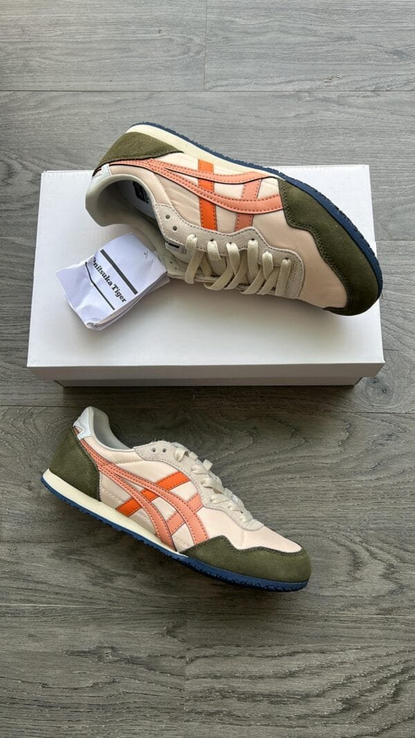 ONITSUKA TIGER Serrano