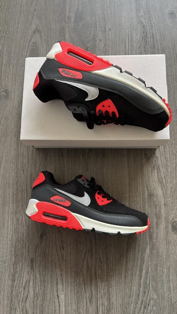 NIKE AirMax 90