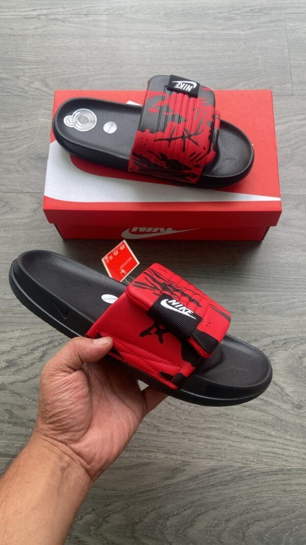 NIKE Off Court Adjust Slides