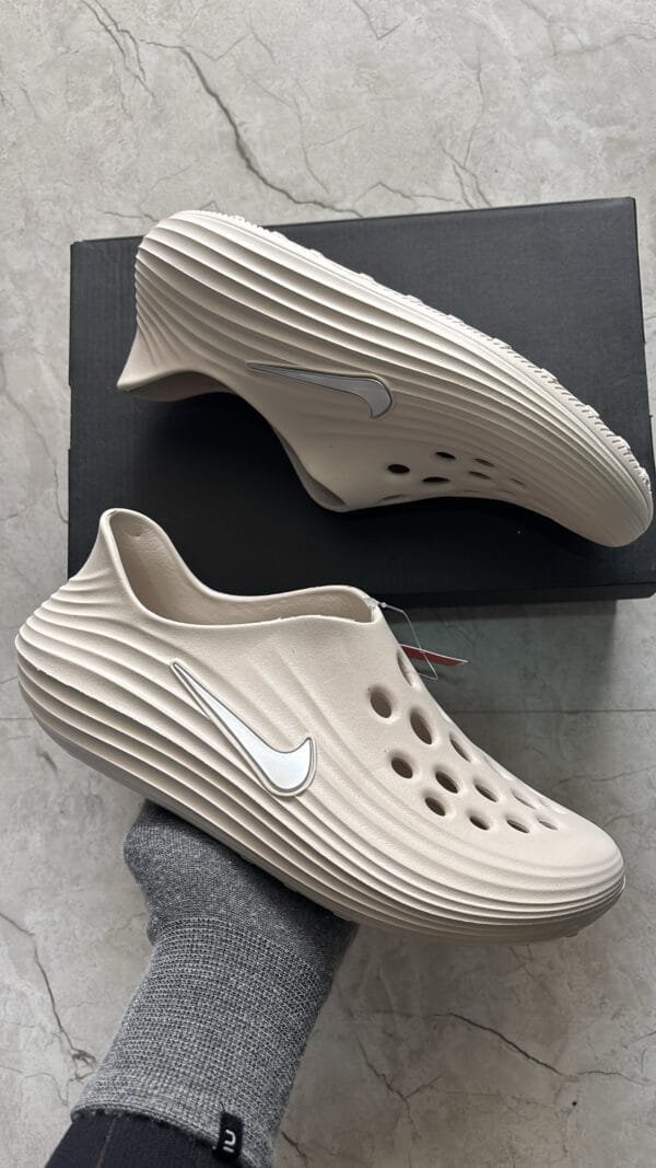 NIKE ReactX Rejuven 8 Clogs