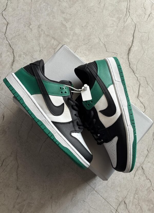 NIKE Dunk Classic Green Matte