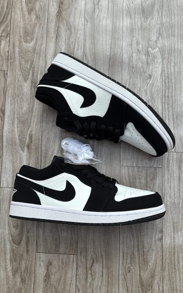 AIR JORDAN One Low Panda Suede
