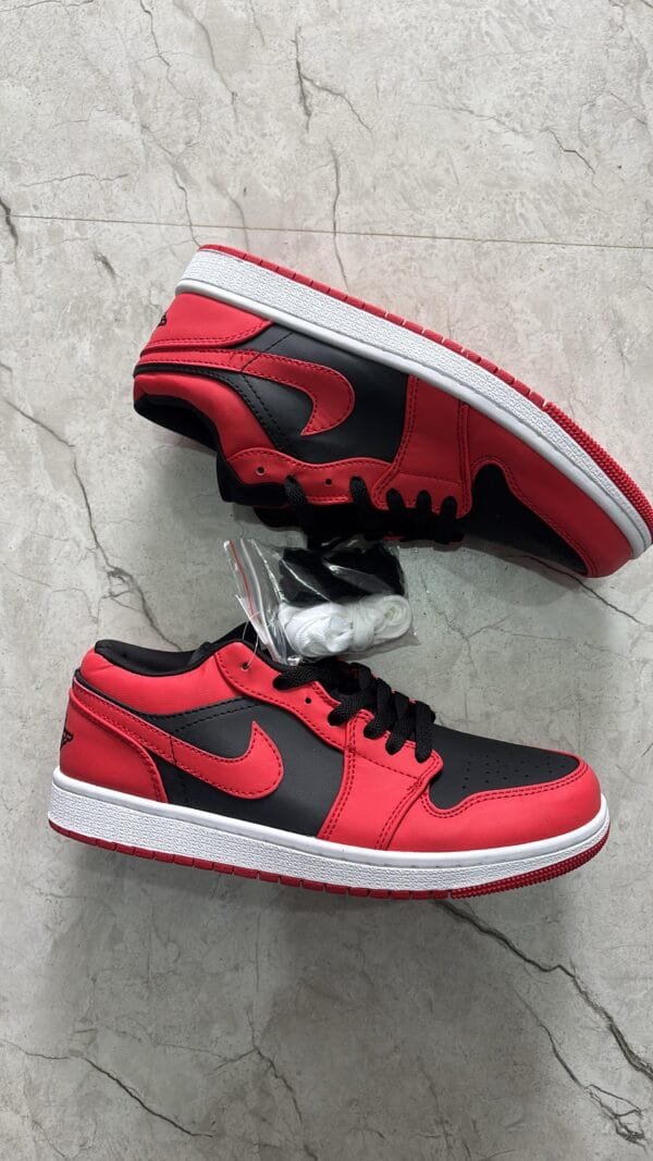 AIR JORDAN One Low Reverse Bred
