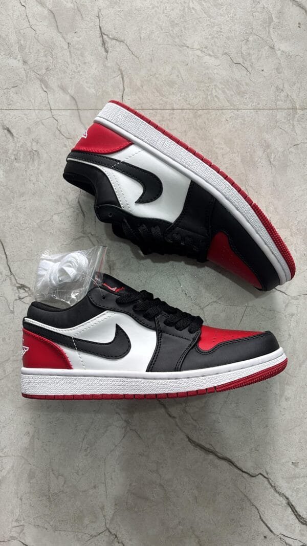 AIR JORDAN One Low Bred Toe 2.0